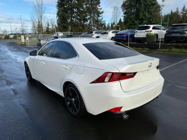 Белый Лексус ИС, объемом двигателя 2.5 л и пробегом 72 тыс. км за 4600 $, фото 4 на Automoto.ua