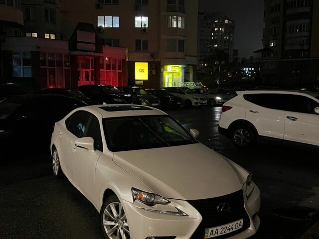 Белый Лексус ИС, объемом двигателя 2.5 л и пробегом 157 тыс. км за 14400 $, фото 16 на Automoto.ua