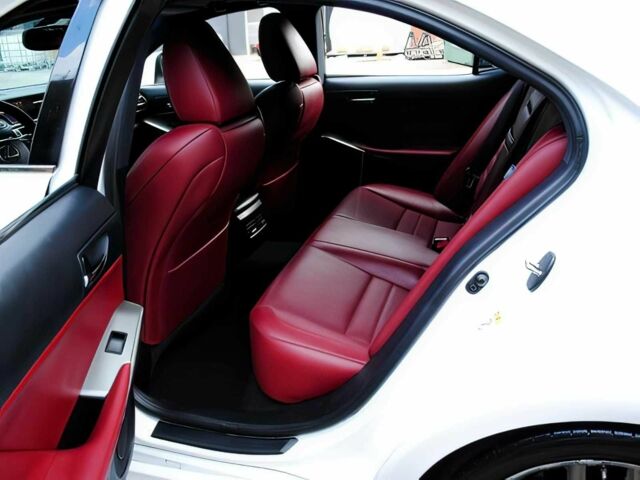 Білий Лексус ІС, об'ємом двигуна 2.5 л та пробігом 80 тис. км за 9900 $, фото 11 на Automoto.ua