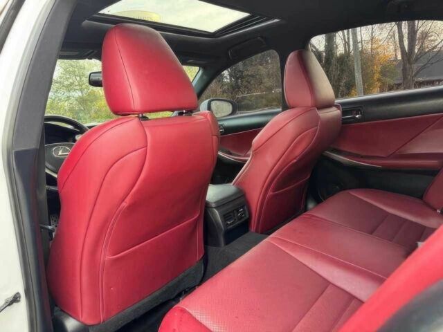 Белый Лексус ИС, объемом двигателя 2.5 л и пробегом 80 тыс. км за 15100 $, фото 11 на Automoto.ua