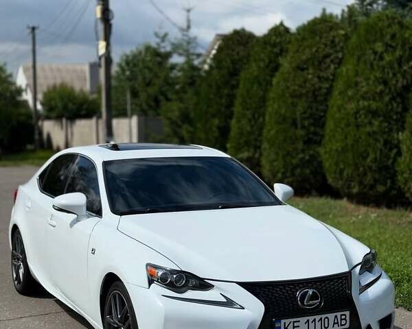 Белый Лексус ИС, объемом двигателя 2.5 л и пробегом 173 тыс. км за 17300 $, фото 2 на Automoto.ua