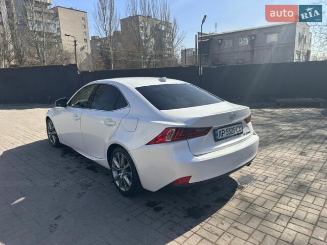 Белый Лексус ИС, объемом двигателя 2 л и пробегом 130 тыс. км за 16500 $, фото 4 на Automoto.ua