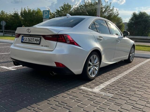 Белый Лексус ИС, объемом двигателя 2.5 л и пробегом 157 тыс. км за 14400 $, фото 7 на Automoto.ua