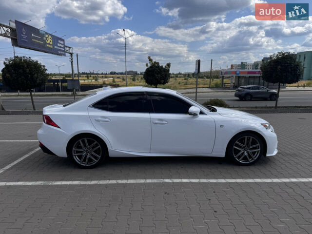 Белый Лексус ИС, объемом двигателя 2 л и пробегом 180 тыс. км за 18000 $, фото 8 на Automoto.ua