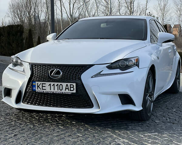 Белый Лексус ИС, объемом двигателя 2.5 л и пробегом 138 тыс. км за 17300 $, фото 2 на Automoto.ua