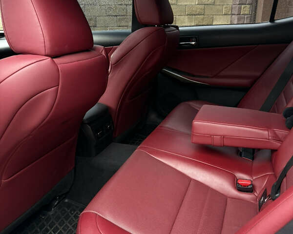 Білий Лексус ІС, об'ємом двигуна 2 л та пробігом 124 тис. км за 17760 $, фото 13 на Automoto.ua