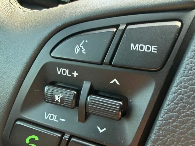 Білий Лексус ІС, об'ємом двигуна 2.5 л та пробігом 34 тис. км за 4517 $, фото 12 на Automoto.ua