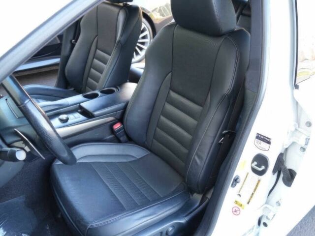 Белый Лексус ИС, объемом двигателя 3.5 л и пробегом 76 тыс. км за 8200 $, фото 7 на Automoto.ua