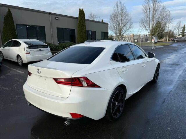 Белый Лексус ИС, объемом двигателя 2.5 л и пробегом 72 тыс. км за 4600 $, фото 6 на Automoto.ua