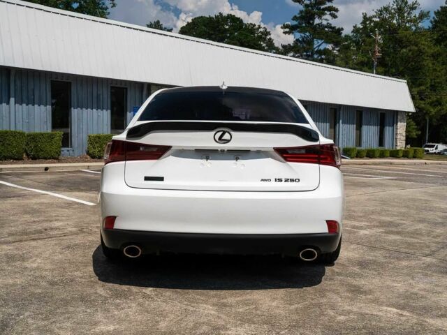 Белый Лексус ИС, объемом двигателя 2.5 л и пробегом 103 тыс. км за 3806 $, фото 5 на Automoto.ua