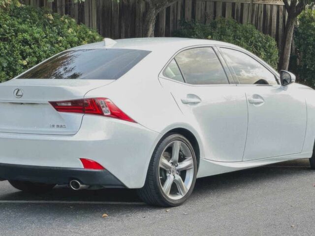 Білий Лексус ІС, об'ємом двигуна 3.5 л та пробігом 71 тис. км за 3500 $, фото 4 на Automoto.ua
