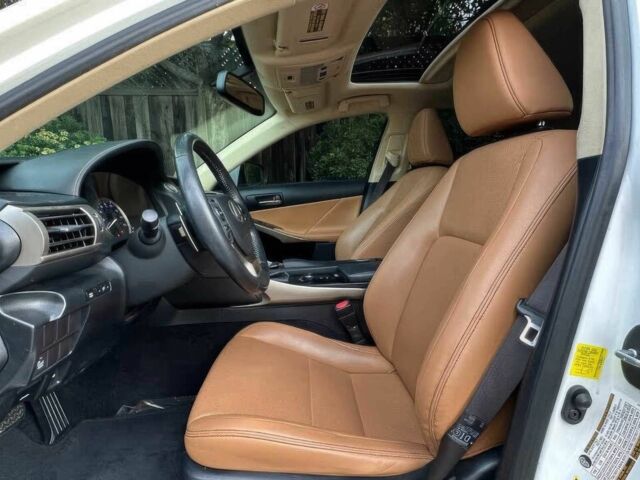 Білий Лексус ІС, об'ємом двигуна 3.5 л та пробігом 71 тис. км за 3500 $, фото 10 на Automoto.ua