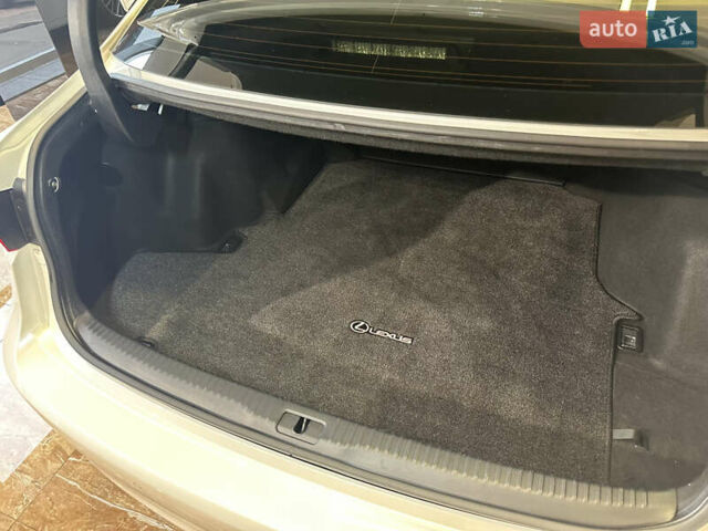 Белый Лексус ИС, объемом двигателя 2.5 л и пробегом 98 тыс. км за 16900 $, фото 45 на Automoto.ua