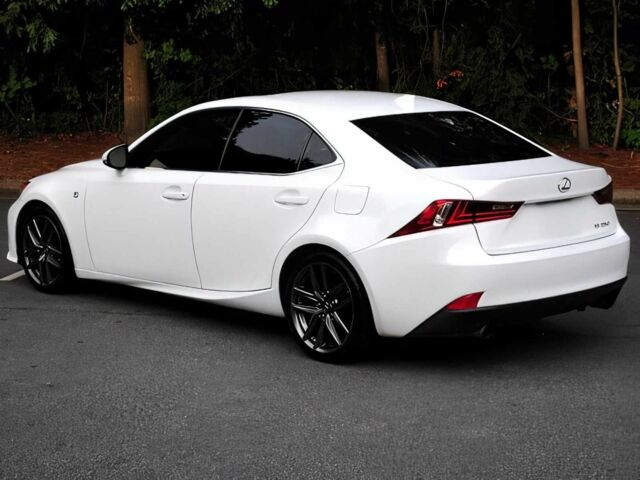 Білий Лексус ІС, об'ємом двигуна 2.5 л та пробігом 80 тис. км за 9900 $, фото 6 на Automoto.ua