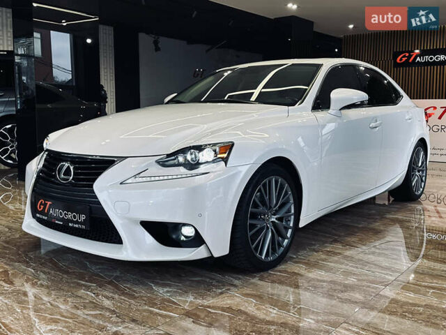 Белый Лексус ИС, объемом двигателя 2.5 л и пробегом 98 тыс. км за 16900 $, фото 16 на Automoto.ua