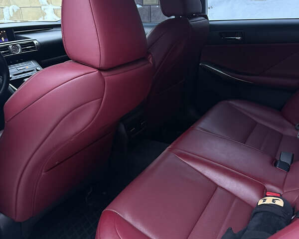 Белый Лексус ИС, объемом двигателя 2 л и пробегом 125 тыс. км за 17400 $, фото 11 на Automoto.ua