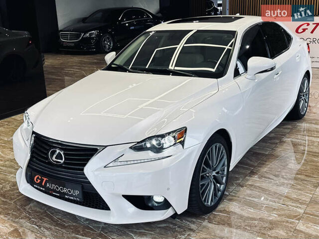 Белый Лексус ИС, объемом двигателя 2.5 л и пробегом 98 тыс. км за 16900 $, фото 17 на Automoto.ua