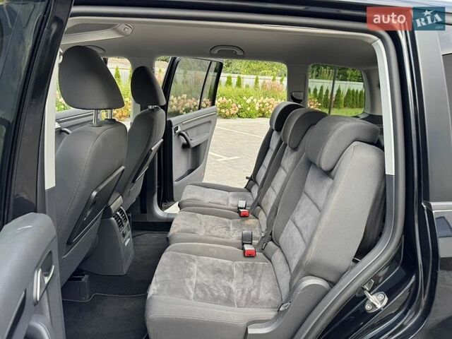 Белый Лексус ИС, объемом двигателя 2.5 л и пробегом 80 тыс. км за 23900 $, фото 12 на Automoto.ua
