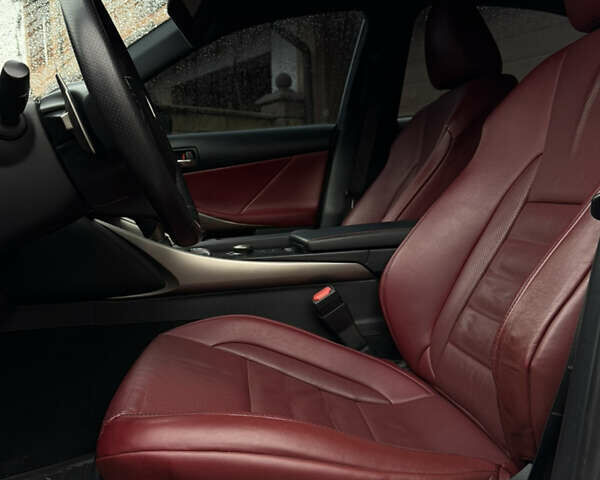 Белый Лексус ИС, объемом двигателя 2 л и пробегом 125 тыс. км за 17400 $, фото 23 на Automoto.ua