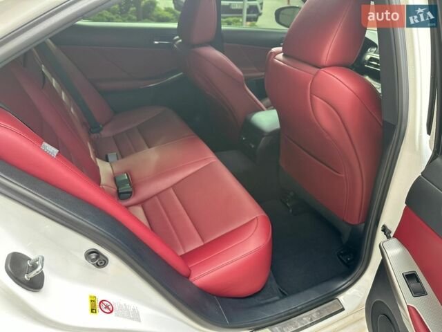 Белый Лексус ИС, объемом двигателя 2 л и пробегом 103 тыс. км за 21500 $, фото 35 на Automoto.ua