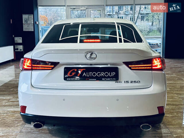 Белый Лексус ИС, объемом двигателя 2.5 л и пробегом 98 тыс. км за 16900 $, фото 11 на Automoto.ua