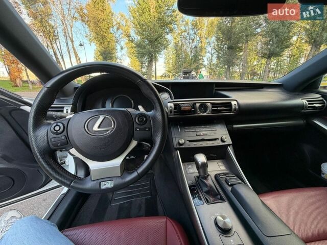 Белый Лексус ИС, объемом двигателя 2 л и пробегом 198 тыс. км за 17900 $, фото 30 на Automoto.ua