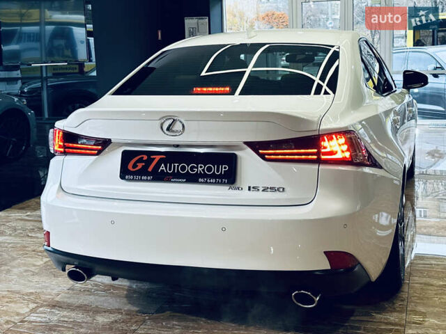 Белый Лексус ИС, объемом двигателя 2.5 л и пробегом 98 тыс. км за 16900 $, фото 10 на Automoto.ua