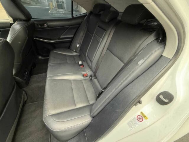 Білий Лексус ІС, об'ємом двигуна 2.5 л та пробігом 80 тис. км за 14300 $, фото 9 на Automoto.ua