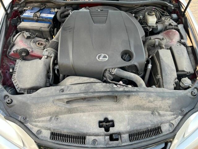 Белый Лексус ИС, объемом двигателя 2.5 л и пробегом 157 тыс. км за 14400 $, фото 14 на Automoto.ua