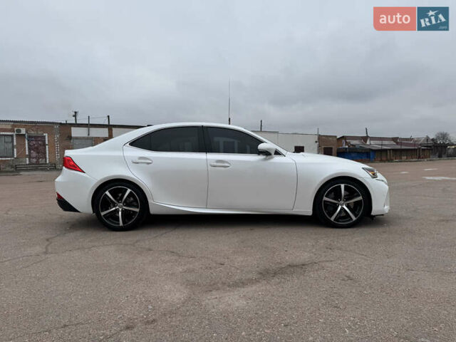 Білий Лексус ІС, об'ємом двигуна 2 л та пробігом 115 тис. км за 17700 $, фото 8 на Automoto.ua