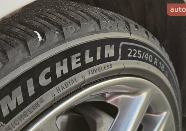 Белый Лексус ИС, объемом двигателя 2 л и пробегом 90 тыс. км за 26500 $, фото 32 на Automoto.ua