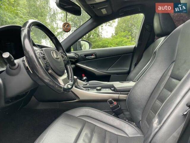 Белый Лексус ИС, объемом двигателя 2 л и пробегом 106 тыс. км за 16790 $, фото 22 на Automoto.ua