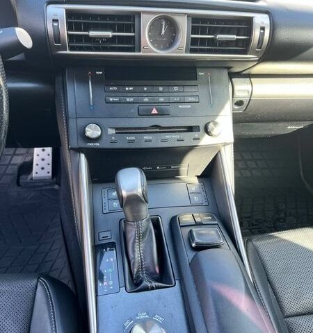 Белый Лексус ИС, объемом двигателя 2 л и пробегом 113 тыс. км за 17500 $, фото 15 на Automoto.ua