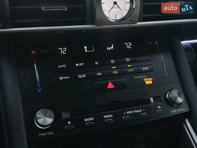 Белый Лексус ИС, объемом двигателя 2 л и пробегом 150 тыс. км за 17999 $, фото 32 на Automoto.ua