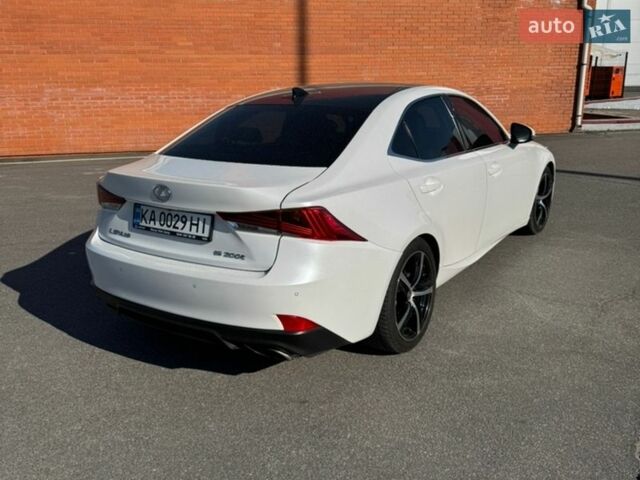Білий Лексус ІС, об'ємом двигуна 2 л та пробігом 116 тис. км за 17500 $, фото 3 на Automoto.ua