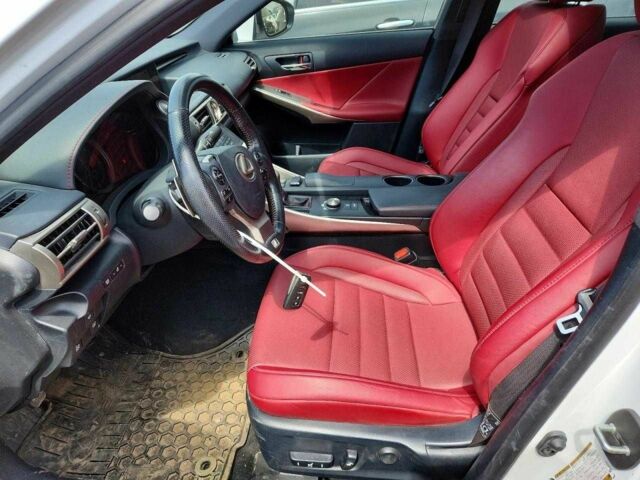 Білий Лексус ІС, об'ємом двигуна 0 л та пробігом 57 тис. км за 3500 $, фото 6 на Automoto.ua