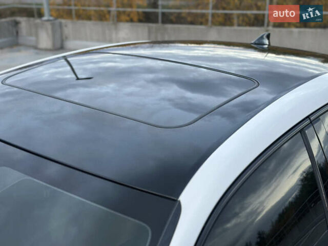 Белый Лексус ИС, объемом двигателя 2 л и пробегом 150 тыс. км за 17999 $, фото 12 на Automoto.ua