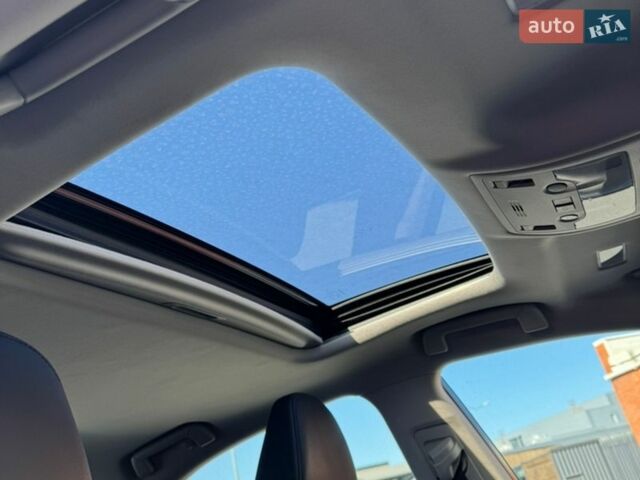 Білий Лексус ІС, об'ємом двигуна 2 л та пробігом 116 тис. км за 16999 $, фото 11 на Automoto.ua