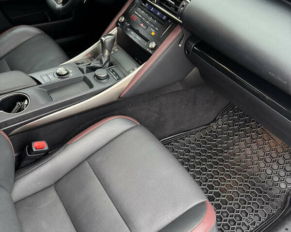 Білий Лексус ІС, об'ємом двигуна 2 л та пробігом 115 тис. км за 17500 $, фото 12 на Automoto.ua