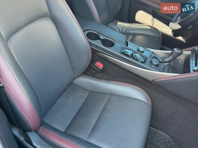 Білий Лексус ІС, об'ємом двигуна 2 л та пробігом 116 тис. км за 16999 $, фото 10 на Automoto.ua