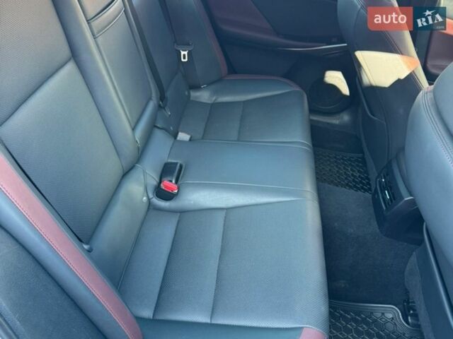 Білий Лексус ІС, об'ємом двигуна 2 л та пробігом 116 тис. км за 17500 $, фото 11 на Automoto.ua