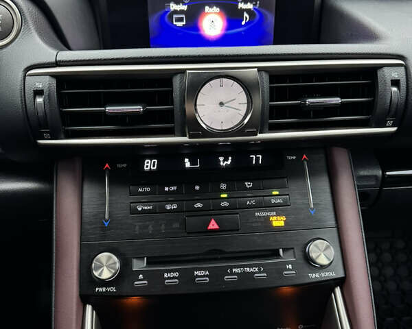 Белый Лексус ИС, объемом двигателя 2 л и пробегом 115 тыс. км за 17700 $, фото 19 на Automoto.ua