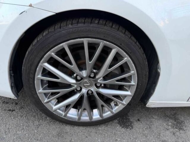 Белый Лексус ИС, объемом двигателя 2 л и пробегом 75 тыс. км за 5900 $, фото 15 на Automoto.ua