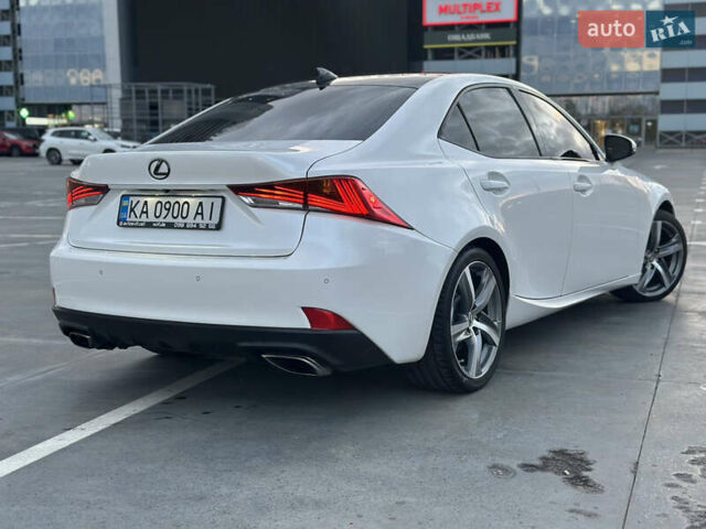 Белый Лексус ИС, объемом двигателя 2 л и пробегом 150 тыс. км за 17999 $, фото 8 на Automoto.ua