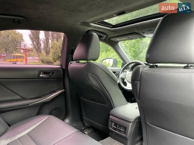 Белый Лексус ИС, объемом двигателя 2 л и пробегом 106 тыс. км за 16790 $, фото 18 на Automoto.ua