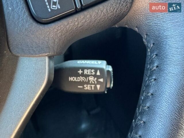 Білий Лексус ІС, об'ємом двигуна 2 л та пробігом 116 тис. км за 16999 $, фото 22 на Automoto.ua