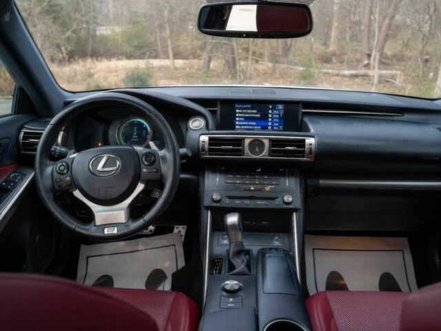 Белый Лексус ИС, объемом двигателя 3.5 л и пробегом 74 тыс. км за 11100 $, фото 6 на Automoto.ua