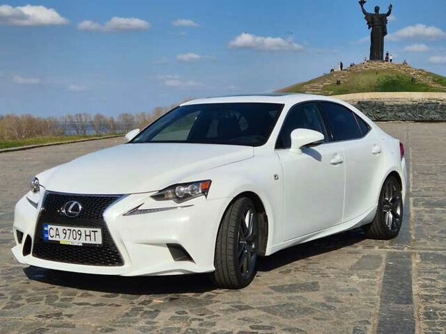 Белый Лексус ИС, объемом двигателя 2 л и пробегом 94 тыс. км за 20500 $, фото 1 на Automoto.ua