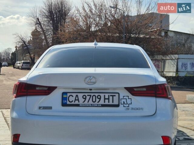 Белый Лексус ИС, объемом двигателя 2 л и пробегом 94 тыс. км за 20500 $, фото 8 на Automoto.ua