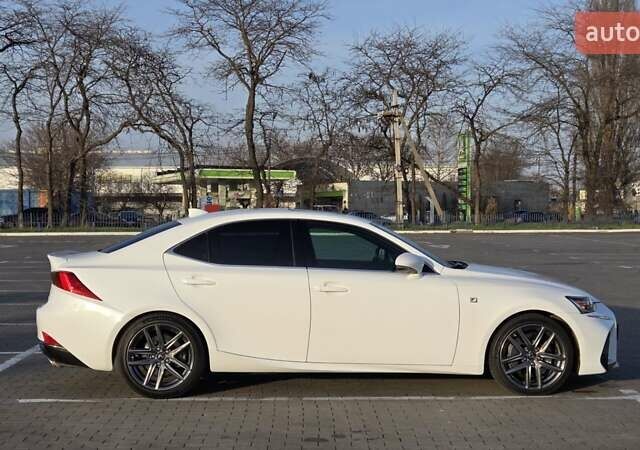 Белый Лексус ИС, объемом двигателя 2 л и пробегом 90 тыс. км за 26500 $, фото 3 на Automoto.ua